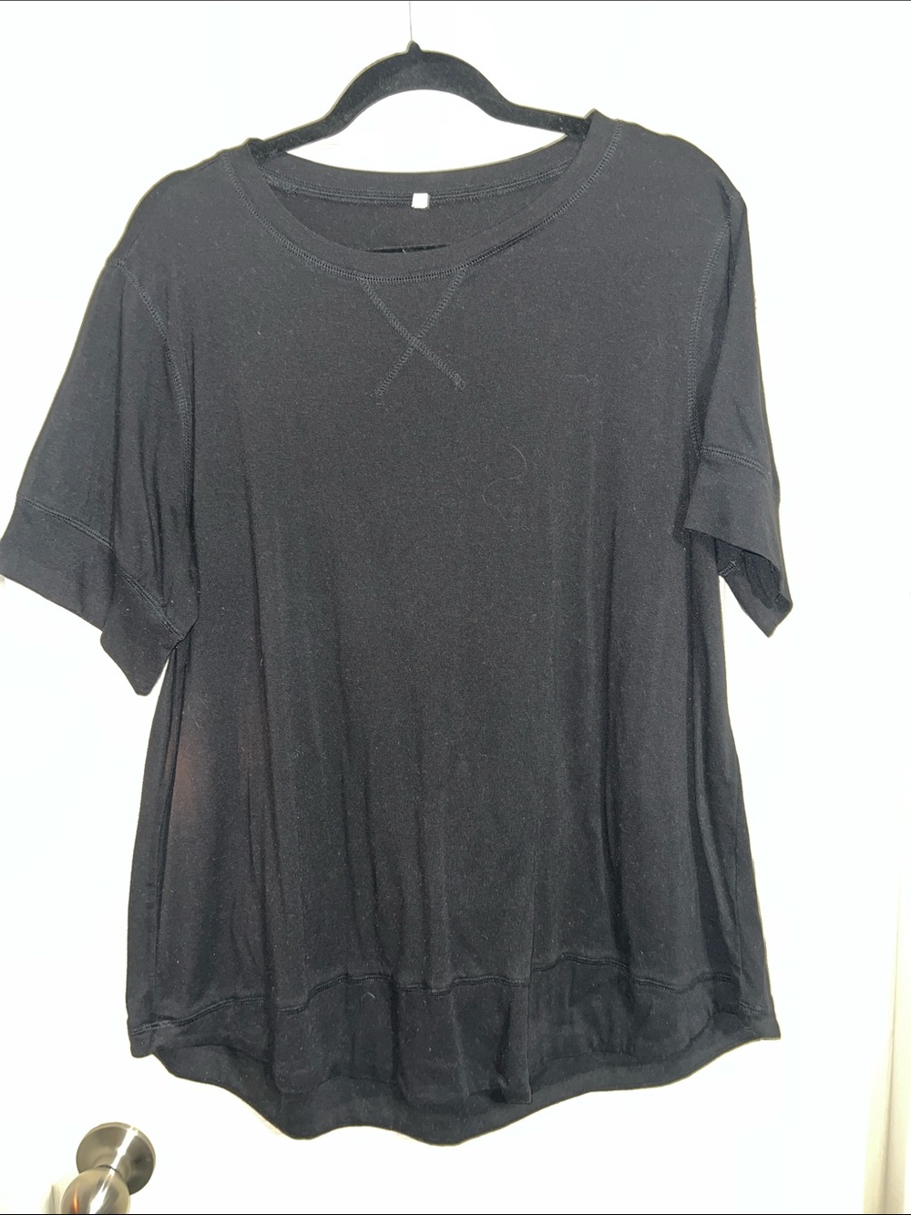 Women's Black Short-Sleeve Crew Neck Tee